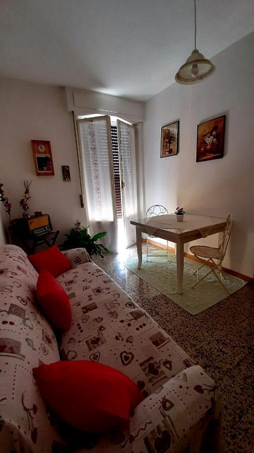 B&B Rosa Samarate المظهر الخارجي الصورة